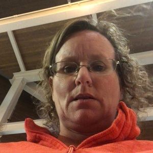 Meet your Posher, Carrie